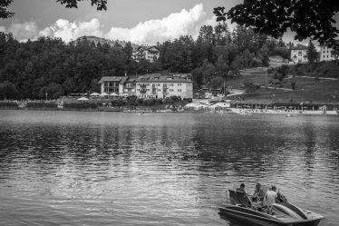 découvrez le tourisme médical : trouvez les meilleurs soins et traitements médicaux à l'étranger pour des prix abordables, alliant voyage et santé.